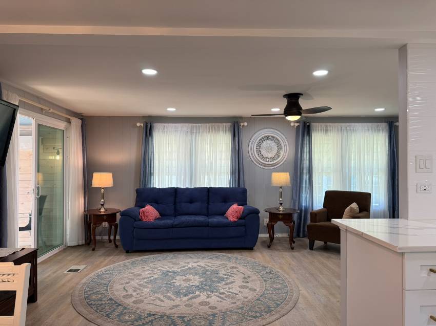 7711 Lakeshore Dr a Ellenton, FL Mobile or Manufactured Home for Sale